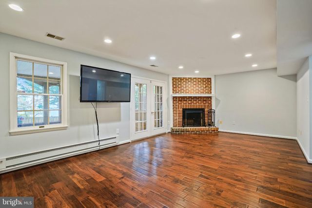 3711 JENNY LYNNE LN, Fairfax, VA 22030