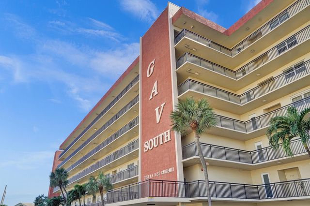 2350 NE 14th Street Cswy 716, Pompano Beach, FL 33062