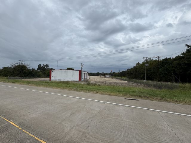 9182 S US Highway 79, Palestine, TX 75801