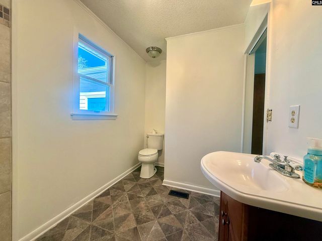 5904 Old Leesburg Road Extension, Hopkins, SC 29061