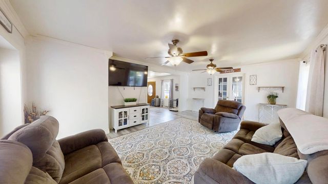 626 E 77th Avenue, Schererville, IN 46375