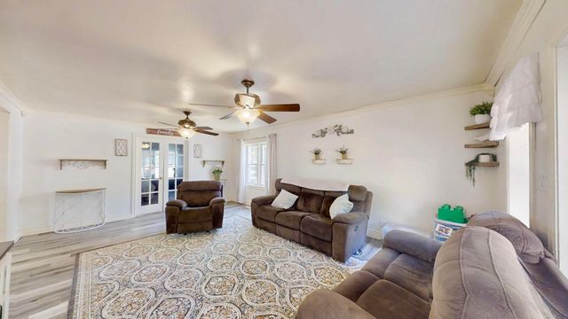626 E 77th Avenue, Schererville, IN 46375