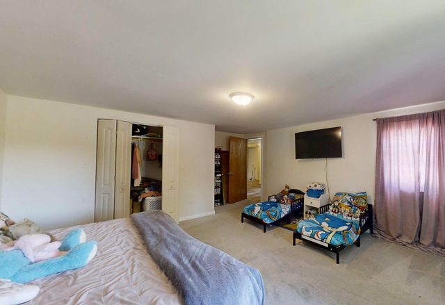 626 E 77th Avenue, Schererville, IN 46375