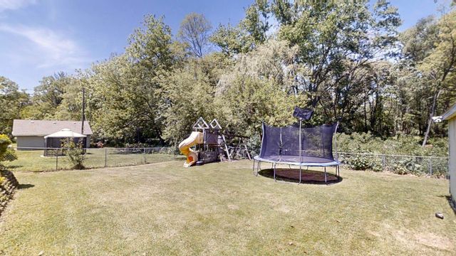626 E 77th Avenue, Schererville, IN 46375