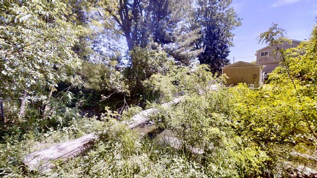 626 E 77th Avenue, Schererville, IN 46375