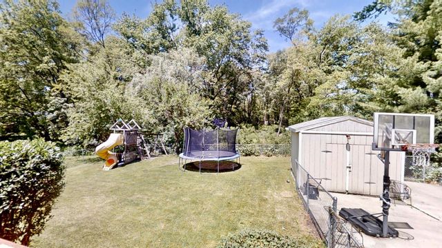 626 E 77th Avenue, Schererville, IN 46375
