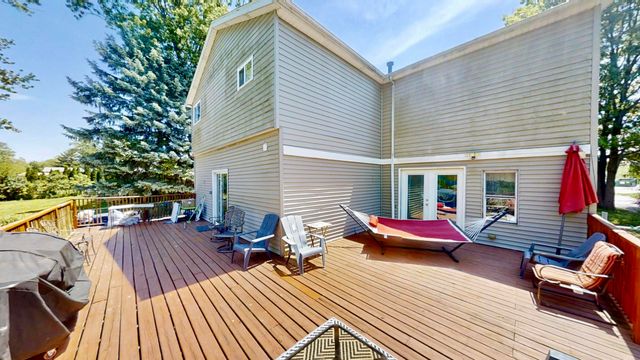 626 E 77th Avenue, Schererville, IN 46375