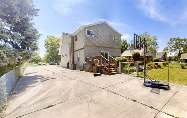 626 E 77th Avenue, Schererville, IN 46375