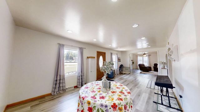 626 E 77th Avenue, Schererville, IN 46375