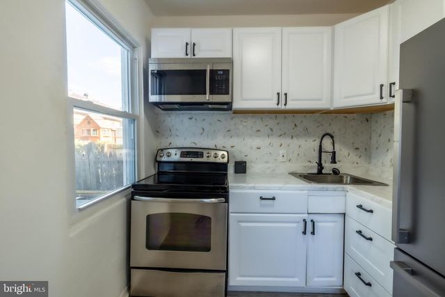 6515 N PARK AVE, Philadelphia, PA 19126