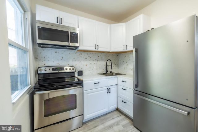 6515 N PARK AVE, Philadelphia, PA 19126
