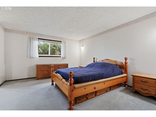 311 Nw 110TH St, Vancouver, WA 98685