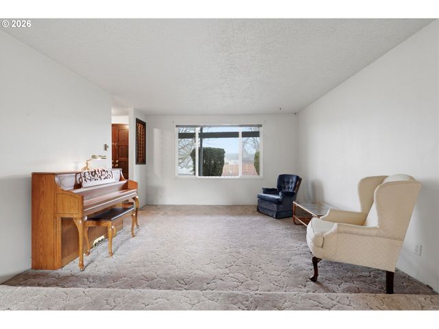 311 Nw 110TH St, Vancouver, WA 98685