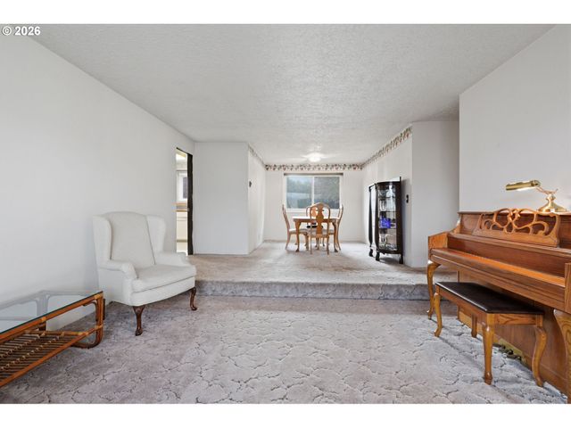 311 Nw 110TH St, Vancouver, WA 98685