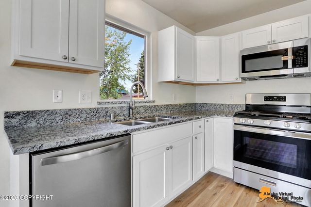 2007 W 47th Avenue, Anchorage, AK 99517