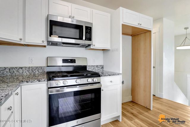 2007 W 47th Avenue, Anchorage, AK 99517
