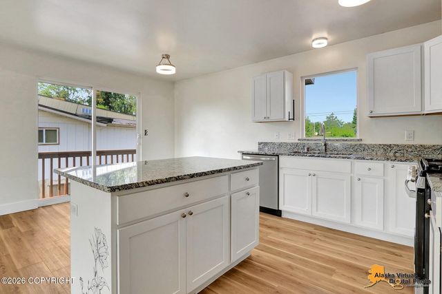 2007 W 47th Avenue, Anchorage, AK 99517