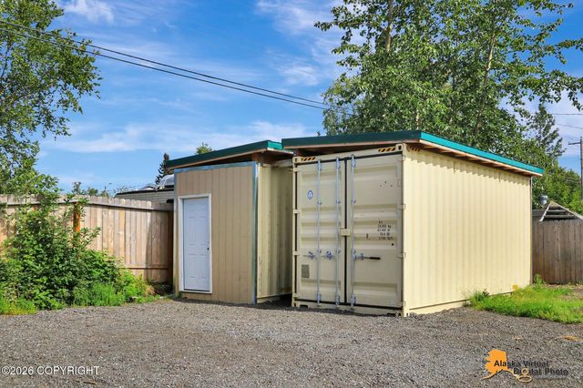 2007 W 47th Avenue, Anchorage, AK 99517