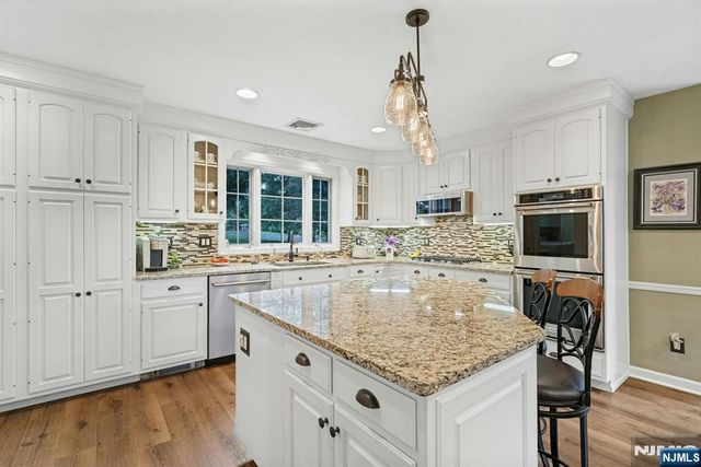 561 Bernita Drive, River Vale, NJ 07675