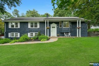 561 Bernita Drive, River Vale, NJ 07675