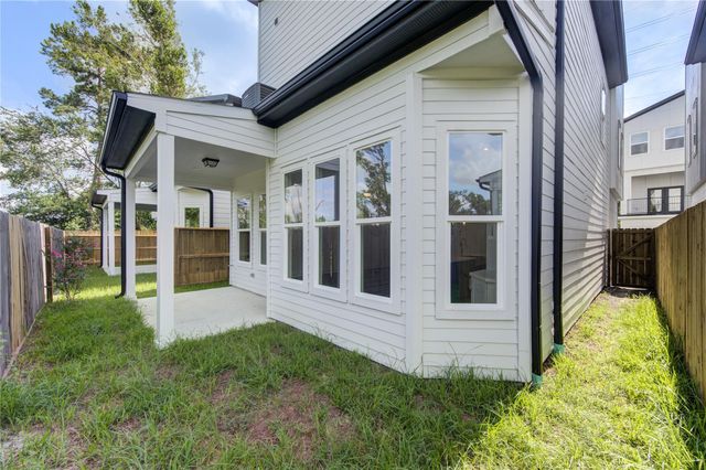 1106 Paul Quinn Street B, Houston, TX 77091