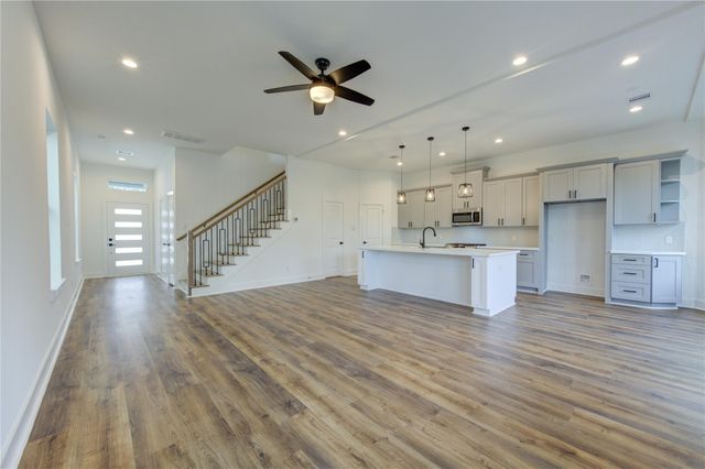 1106 Paul Quinn Street B, Houston, TX 77091