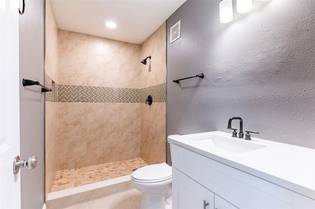 2017 OCEANVIEW PLACE, Tampa, FL 33605