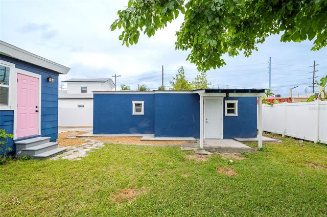 2017 OCEANVIEW PLACE, Tampa, FL 33605