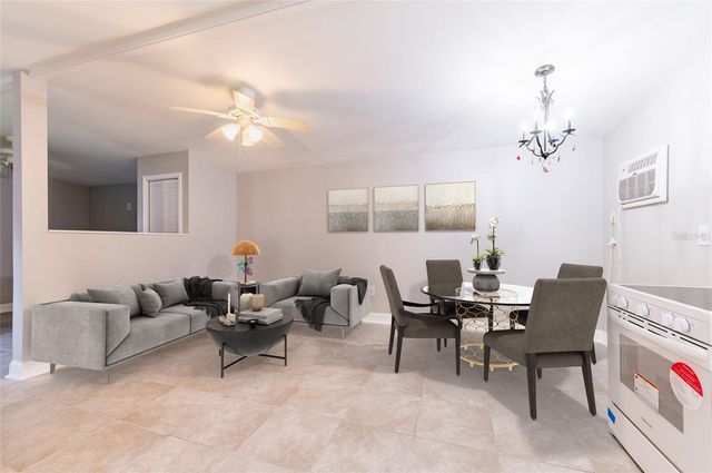 2017 OCEANVIEW PLACE, Tampa, FL 33605