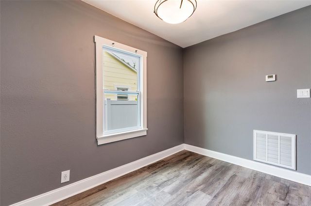 2017 OCEANVIEW PLACE, Tampa, FL 33605