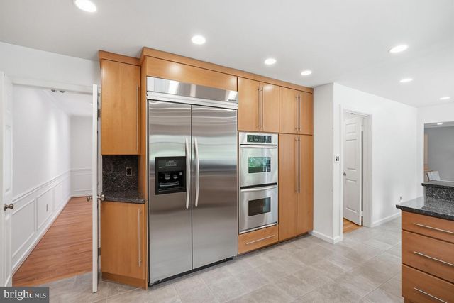 7556 PEPPERELL DR, Bethesda, MD 20817