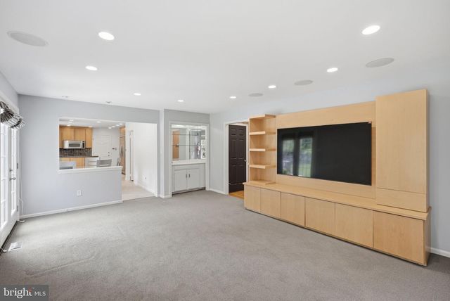 7556 PEPPERELL DR, Bethesda, MD 20817
