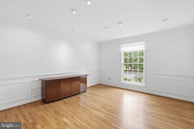 7556 PEPPERELL DR, Bethesda, MD 20817