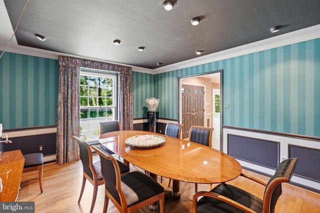 7556 PEPPERELL DR, Bethesda, MD 20817