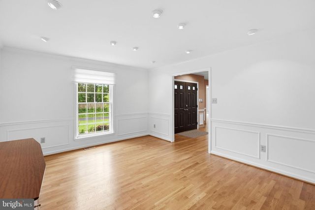 7556 PEPPERELL DR, Bethesda, MD 20817