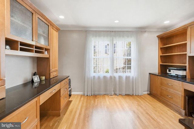 7556 PEPPERELL DR, Bethesda, MD 20817