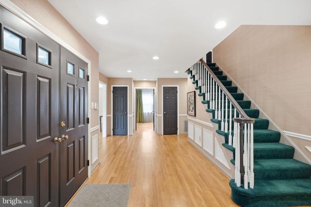 7556 PEPPERELL DR, Bethesda, MD 20817