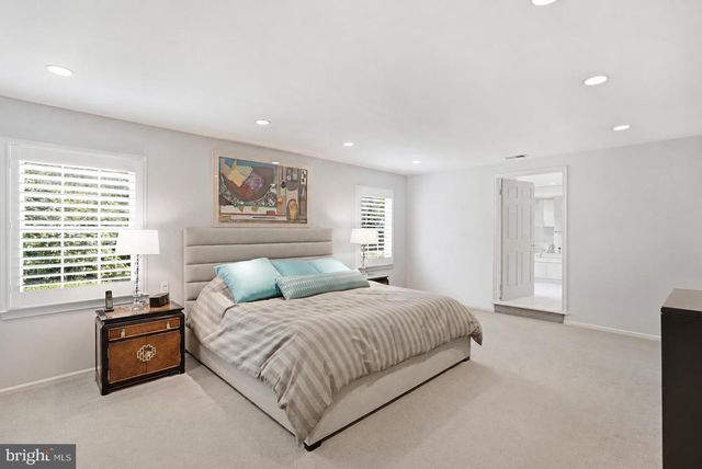 7556 PEPPERELL DR, Bethesda, MD 20817