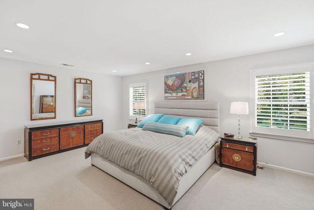 7556 PEPPERELL DR, Bethesda, MD 20817