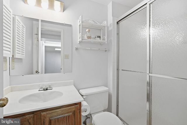 7556 PEPPERELL DR, Bethesda, MD 20817