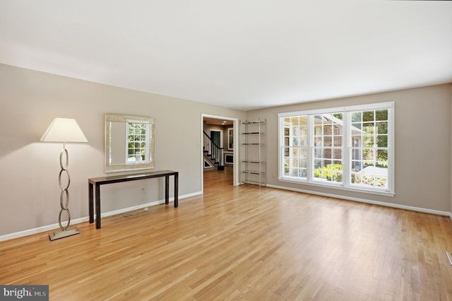 7556 PEPPERELL DR, Bethesda, MD 20817