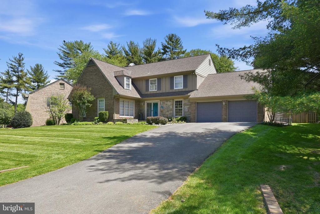 7556 PEPPERELL DR, Bethesda, MD 20817