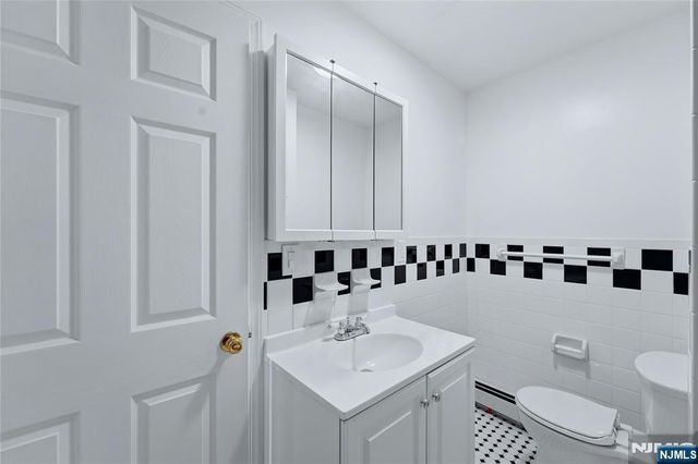 21 Franklin Avenue 2L, Harrison, NJ 07029