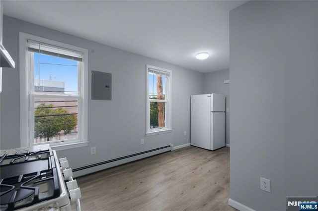 21 Franklin Avenue 2L, Harrison, NJ 07029