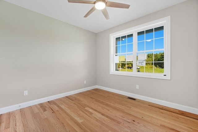 4 Sunny Crest, Belchertown, MA 01007