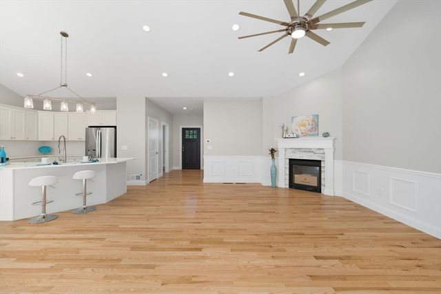 4 Sunny Crest, Belchertown, MA 01007