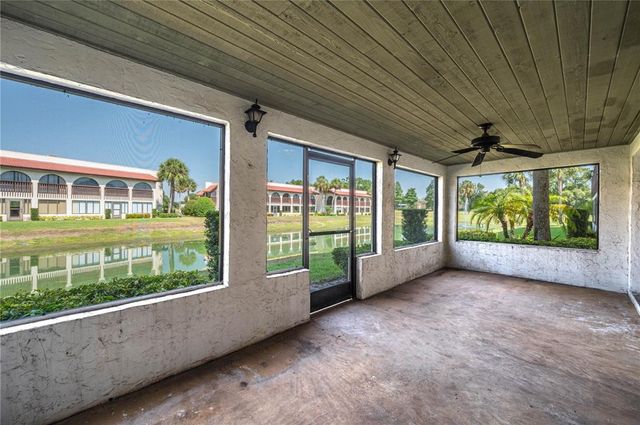 5102 VILLAGE COURT E-2, Lake Wales, FL 33898