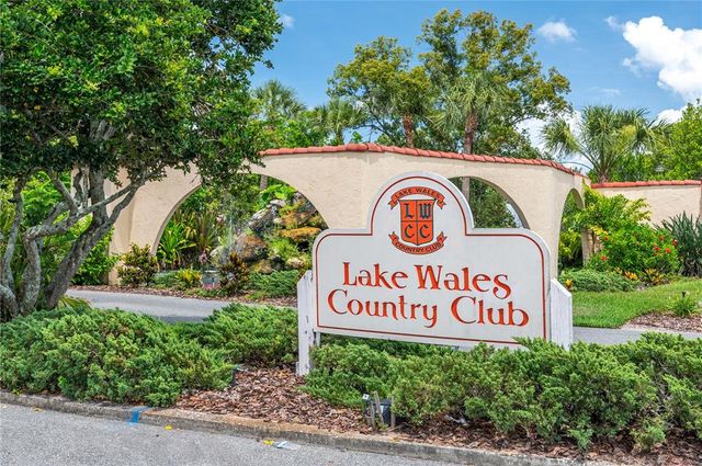5102 VILLAGE COURT E-2, Lake Wales, FL 33898