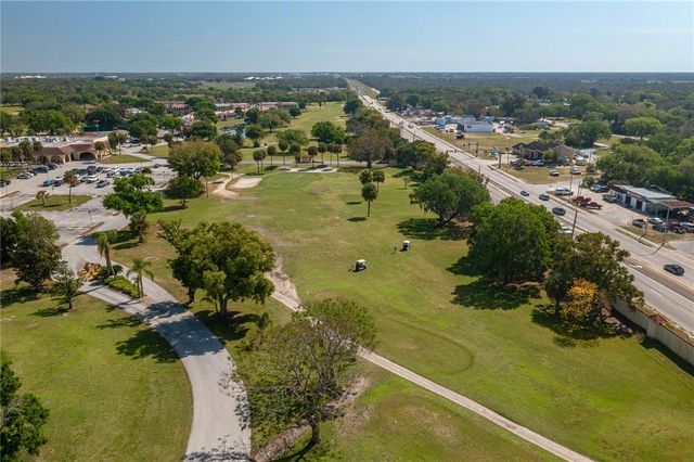 5102 VILLAGE COURT E-2, Lake Wales, FL 33898