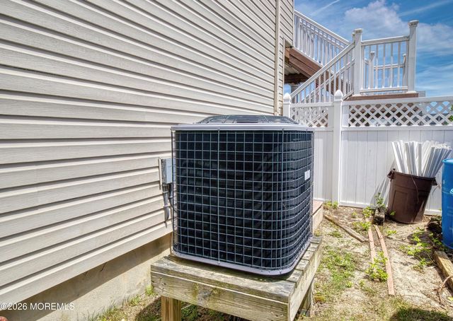 17 Fontainebleau Drive, Brick, NJ 08723